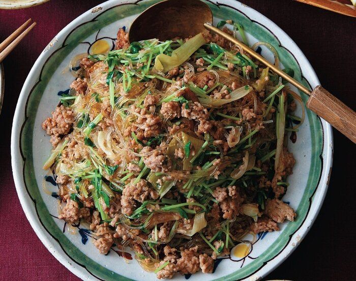 のどごしがいい春雨とシャキシャキ豆苗！ひき肉と豆苗の春雨炒め