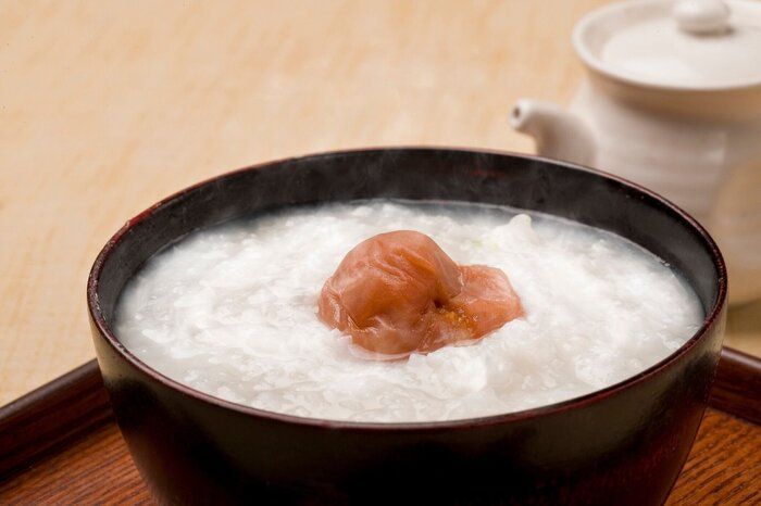 【管理栄養士監修】「おかゆ」のカロリーは高い？炭水化物量とおすすめのダイエットレシピを紹介