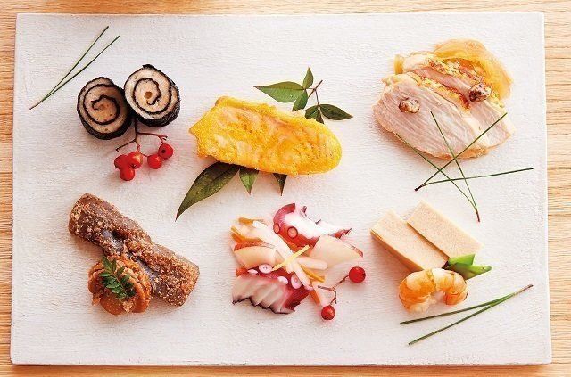 予約の取れない人気和食店主が教える！フライパンでつくるおせち特集