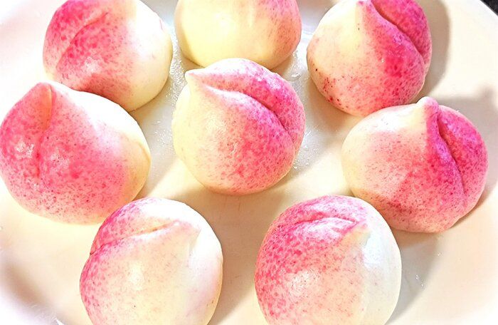 【業務スーパー】売り切れ続出！見つけたら即ゲット！夏休みの子どものおやつにぴったりな見た目もかわいい桃まんじゅう