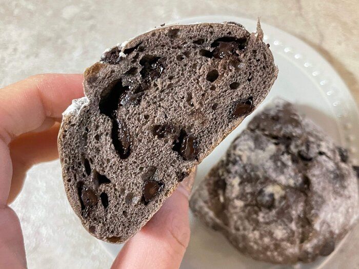 【セブン】チョコがとろける！本格的な味わいの「ショコラブレッド」が新発売