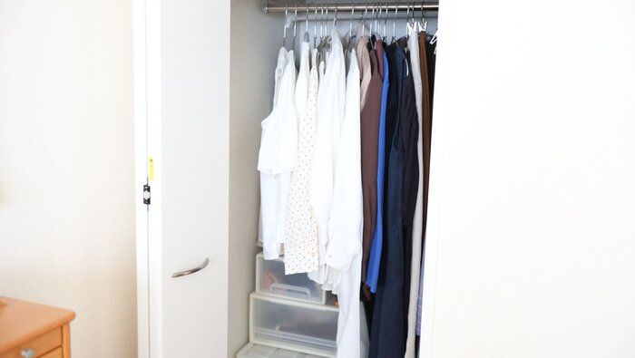 毎日の服選びを劇的にラクにする！忙しい朝でも迷わない、クローゼット収納