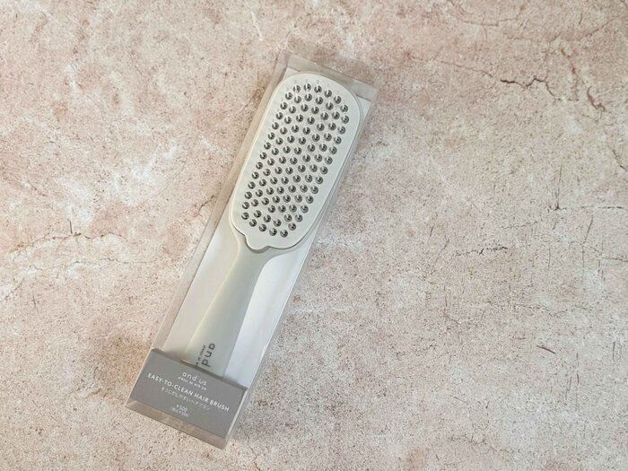 商品情報:「そうじがしやすいヘアブラシ」