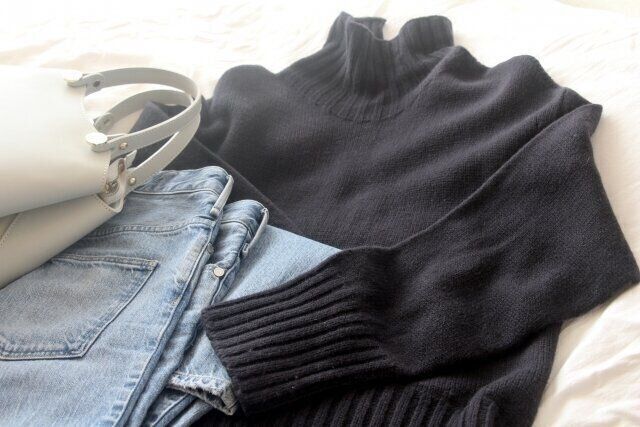 ミニマリストの女性の服選びのポイントとは？必須アイテムや世代別おすすめコーデを紹介！