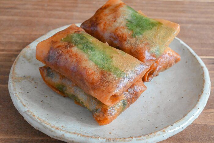 揚げ春巻きはむずかしくない！ひき肉なし！揚げ焼きでOK♪簡単おつまみ春巻きレシピ3選