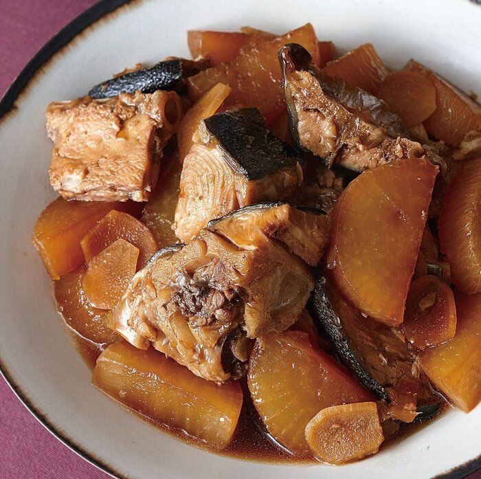 ぶりと甘辛しょうゆのしみた大根は寒い日に食べたくなる！ぶり大根