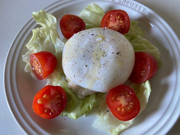 カルディの冷凍ブッラータは「濃厚でクリーミー!」人気の理由と美味しい食べ方も合わせて紹介