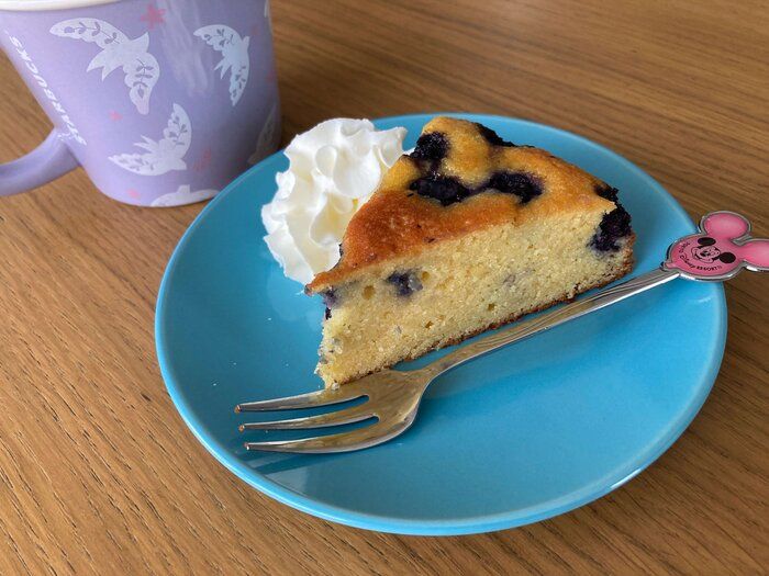 手作りケーキとコーヒーでティータイム