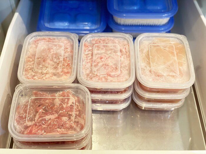 【冷凍庫収納】お肉を無駄なく使い切る!整理しやすく見つけやすい収納法