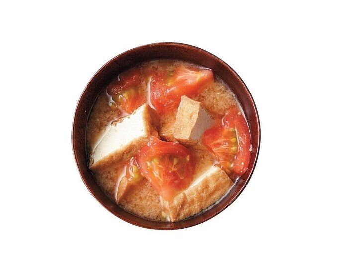 厚揚げとトマトのみそ汁
