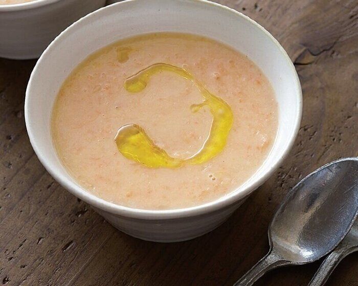 鍋で材料を温めるだけ！にんじんのコーンクリームポタージュ