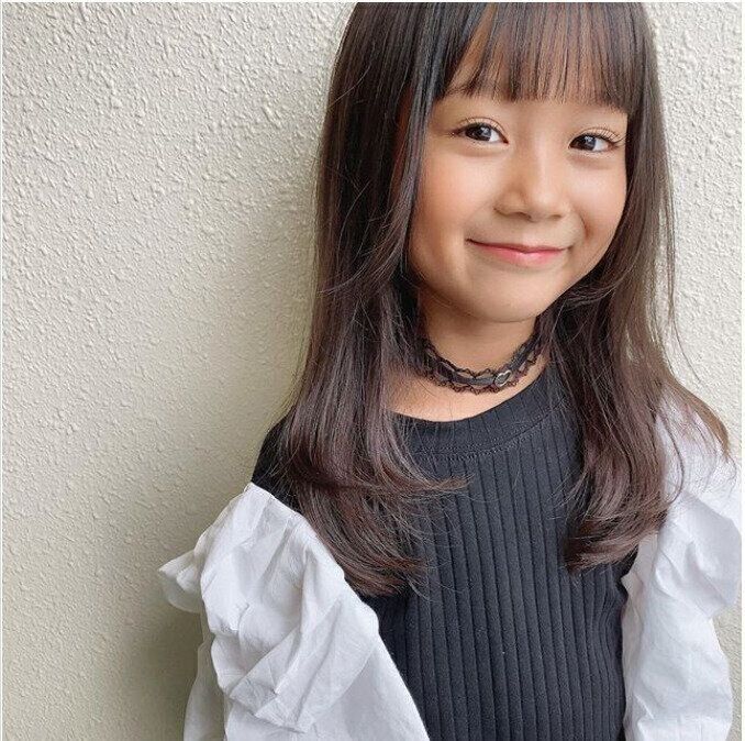 小学生の女の子の髪型【2024最新】おしゃれさんも納得のキュートなヘアスタイル114選「朝からヘアスタイルでもめている時間なんてない！」