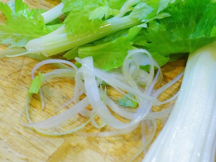 筋も茎も根元も捨てない!野菜の栄養をまるごといただく調理法