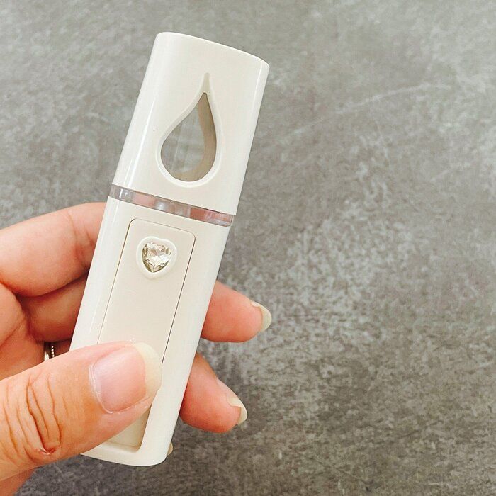 【ダイソー】440円でもゲットして！乾燥する季節に持っていると安心！コンパクトで携帯しやすいポータブルミストがオススメ！