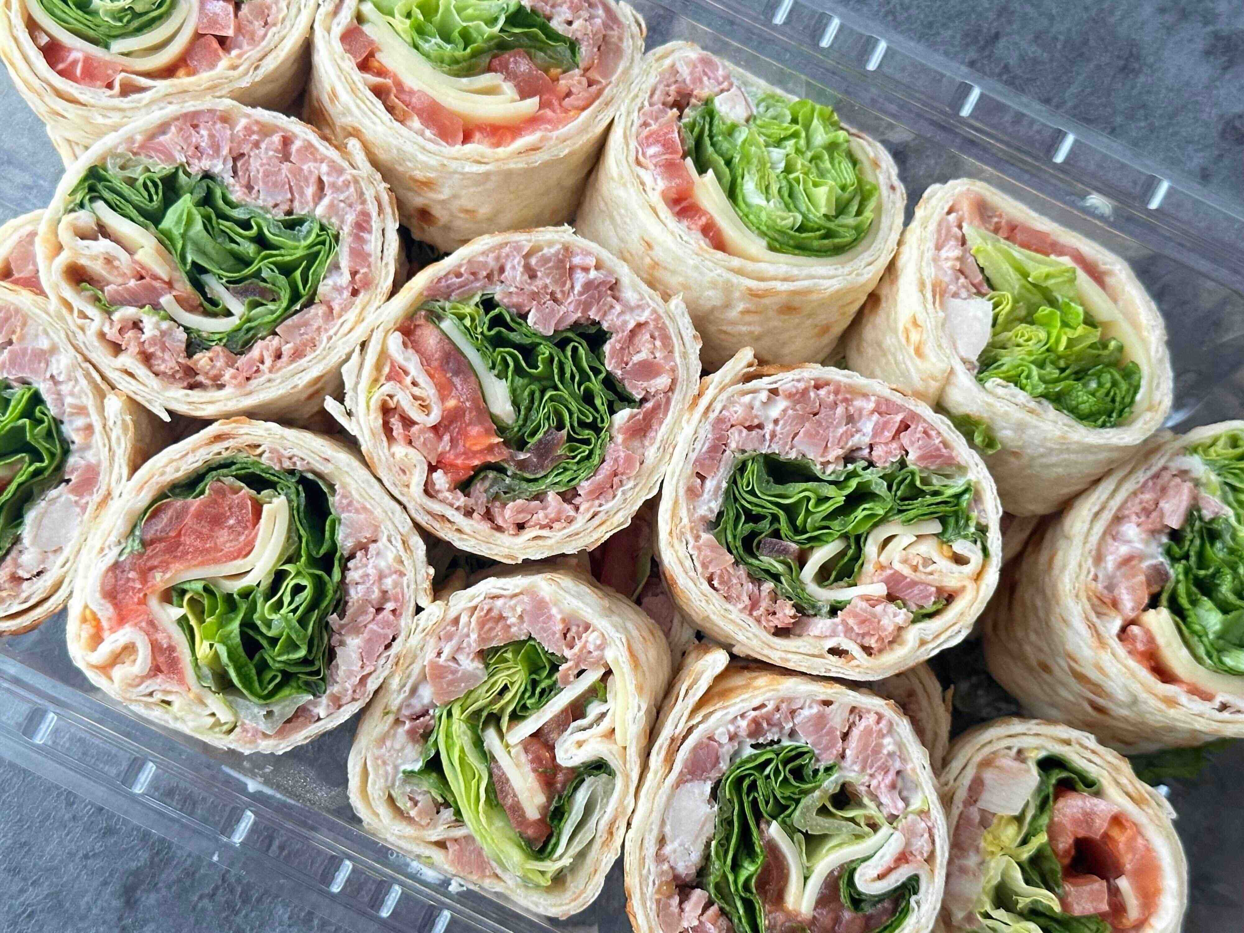 コストコの「ハイローラー」はどんな商品？冷凍保存の方法やアレンジレシピも紹介