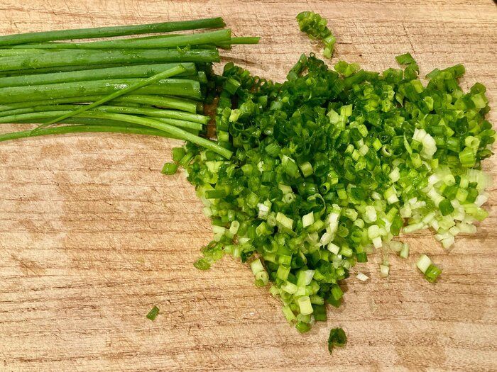 専用容器がなくても大丈夫！使いやすい「小ネギ」の保存方法