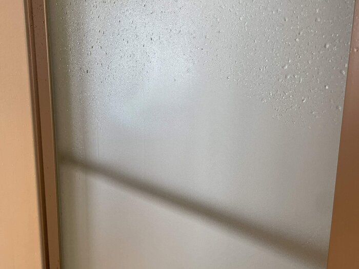 【これは圧巻】バズっていた洗剤でお風呂の水垢掃除