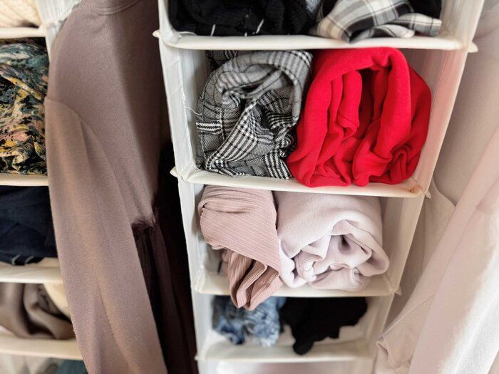 1.洋服収納はオープン収納に上下セットで収納