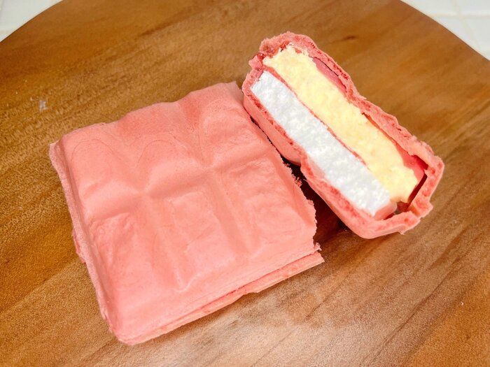 【シャトレーゼ】まるでケーキ！？な苺系デザートモナカが贅沢で最強！