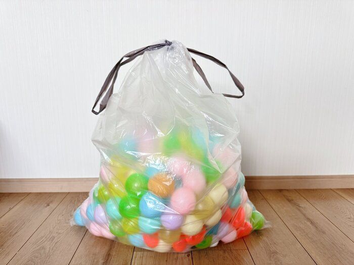 【3COINS】飛ぶように売れている！家事をラクにしてくれる「ごみ袋」はをリピ買い必至！