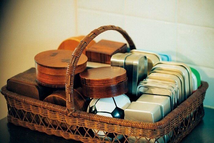 キッチンでごちゃつきがちなカトラリー・べんとう箱・水筒・お椀どう収納したらいい？達人たちのアイデアをチェック