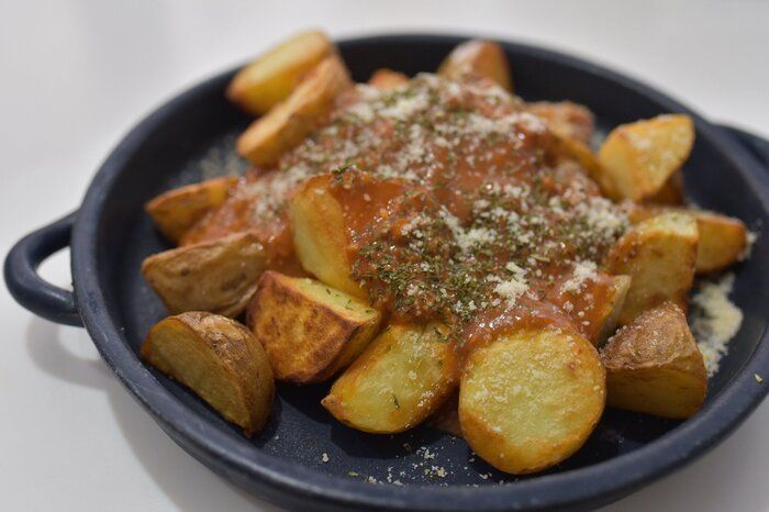 そのままでも、アレンジしてもイケる！業務スーパーの「大盛 ミートソース」を料理のプロも絶賛