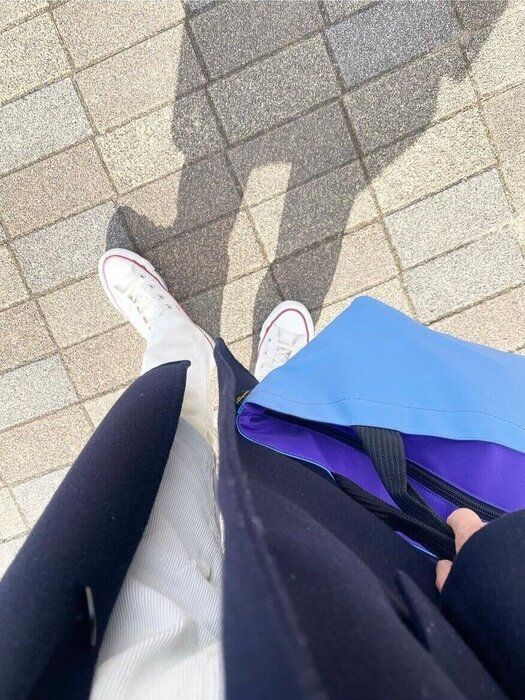 無意識にやっている!?40代のスニーカー「おば見えコーデ」を回避する方法