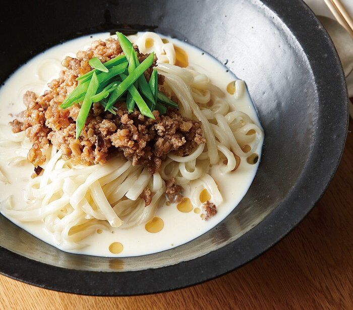 甘辛そぼろとうまみ抜群の豆乳スープとからめて♪肉そぼろ豆乳麺