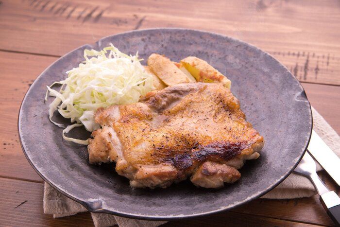 【管理栄養士監修】気になる「チキンソテー」のカロリーや炭水化物量とは？食べる際に押さえるべきポイントを紹介