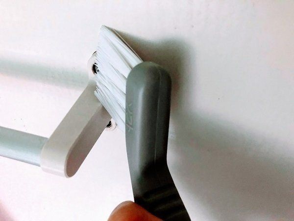 目地ブラシ