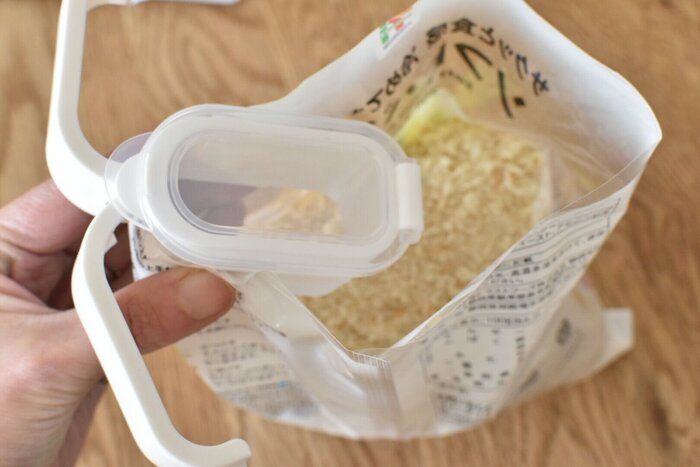 【セリア】もっと早く買えばよかった！パン粉が使いやすくなった便利グッズ