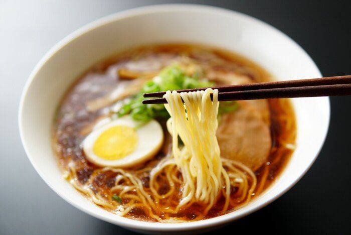 ラーメンを醤油風味のスープに。