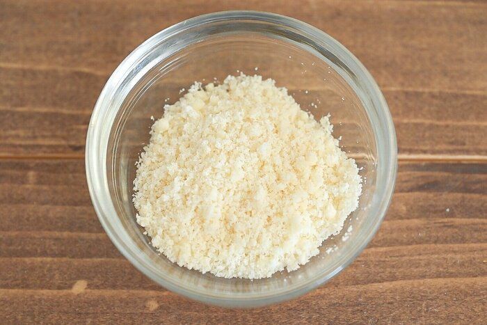 開封した粉チーズは1ヶ月以内に食べ切って！＆粉チーズを使うメイン食材1つだけ！副菜レシピ3選