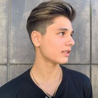 高校生の男子におすすめの髪型 22最新 校則守ってもおしゃれでモテる かっこいい男子高生向け髪型60選 サンキュ 高校生の男子におすすめの髪型 22最新 校則守ってもおしゃれでモテる かっこいい男子高生向け髪型60選 サンキュ