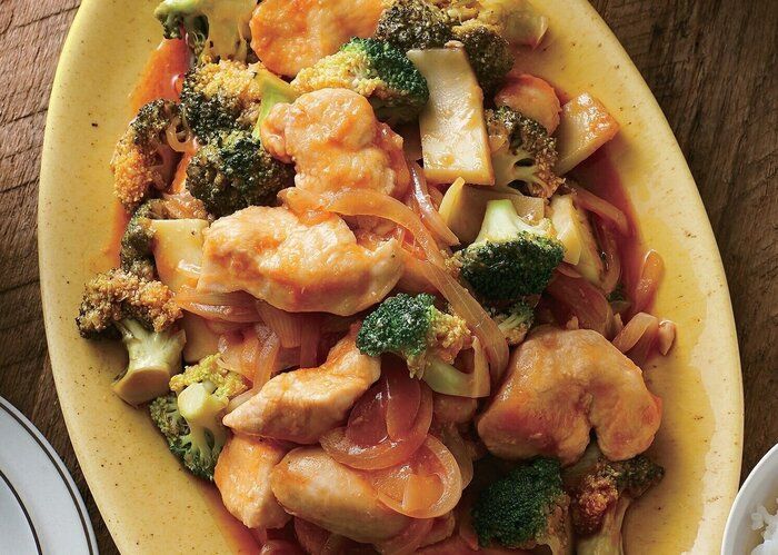 ケチャップしょうゆとバターでご飯が進む！鶏胸のケチャップバター炒め