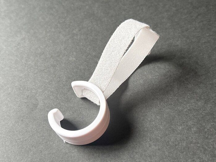 ダイソーベルトでしっかりとまるフックM