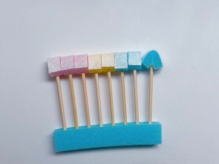 気になるけれど手が出にくかった「家電のスキマ汚れ」問題がついに解決！ダイソー「スッキリ棒」