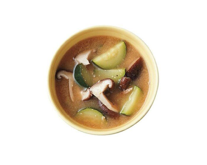 しいたけとズッキーニのみそ汁