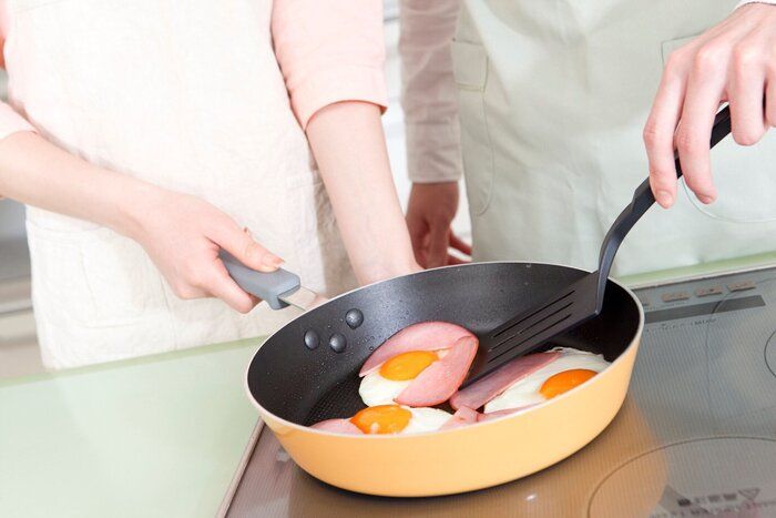 【管理栄養士監修】気になる「ハムエッグ」のカロリーや炭水化物量とは？食べる際に押さえるべきポイントを紹介