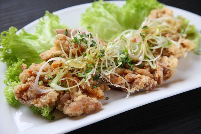 【管理栄養士監修】気になる「油淋鶏」のカロリーや炭水化物量とは？食べる際に押さえるべきポイントを紹介