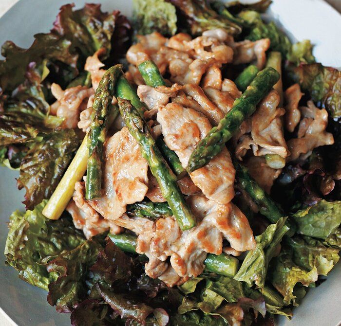 マヨしょうゆの味つけに大興奮♪豚肉とアスパラガスのマヨ炒め