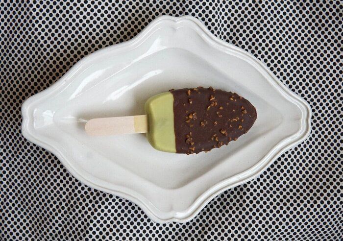 パルム史上初の2層チョコ！１回食べればわかる贅沢さ「ピスタチオ＆チョコレート」