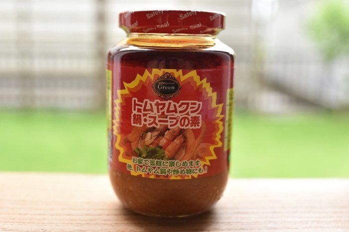 トムヤンクンに必要な材料がペースト状になっている商品