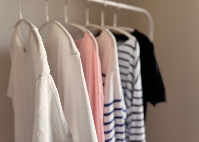 老け見え確実!?40代がやりがちなカットソー・TシャツのNGコーデ