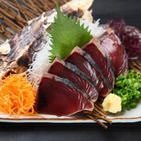 刺身だけじゃない 鰹 カツオ を使ったおすすめレシピ選 食卓を楽しめる料理とは サンキュ 刺身だけじゃない 鰹 カツオ を使ったおすすめレシピ選 食卓を楽しめる料理とは サンキュ