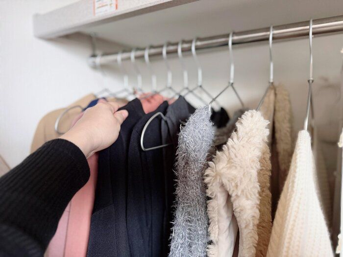 1．洋服を手に取ったついでに間引く