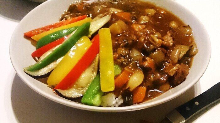 いつもの【カレー】に飽きたら試してみて！市販のルーやレトルトにも、ちょい足ししてほしい隠し味食材とは？