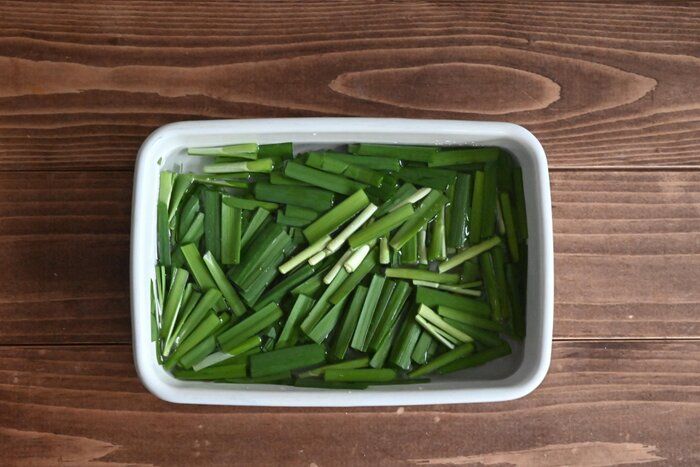 ひと手間ですごく長持ち！もやし・ニラ・大葉は「水につける」冷蔵保存で最後までおいしく食べ切ろう！