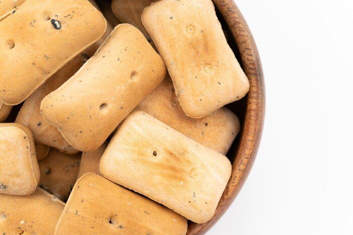 【管理栄養士監修】気になる「乾パン」のカロリーや炭水化物量とは？食べる際に押さえるべきポイントを紹介