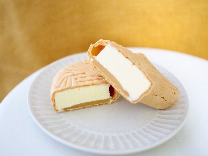 シャトレーゼ「和菓子アイス たい焼き最中 徳島県産鳴門金時 しっぽまであん」断面写真